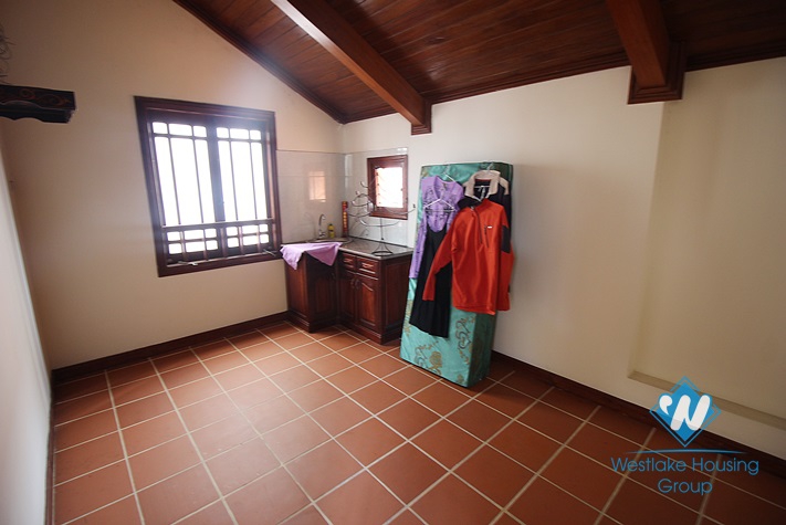 Charming house with swimming pool for rent in Westlake area